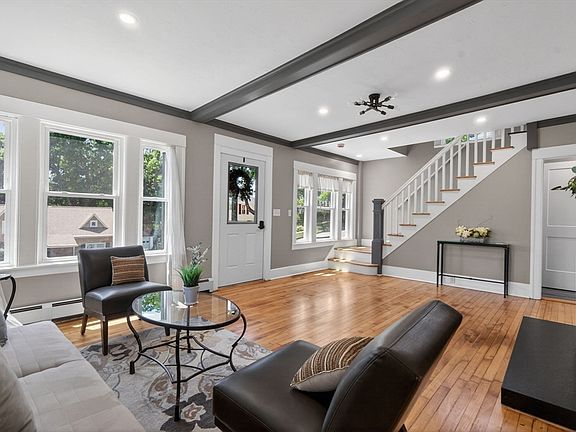 3rd image of 26 Rob Roy Rd