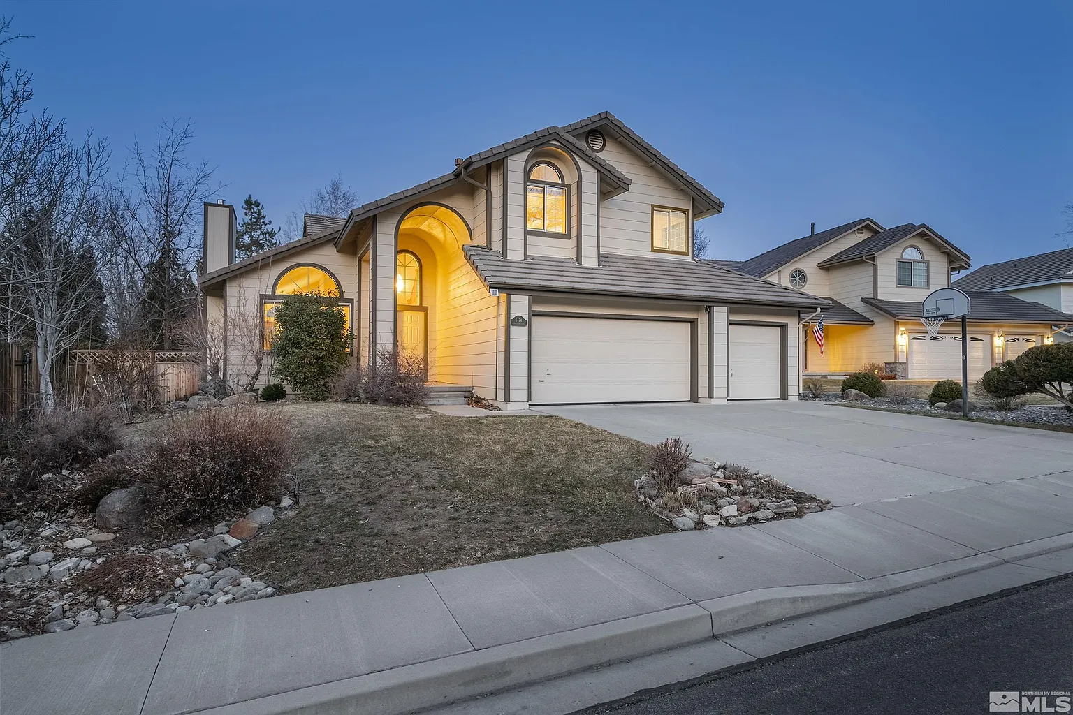 6474 Brookview Cir photo 1