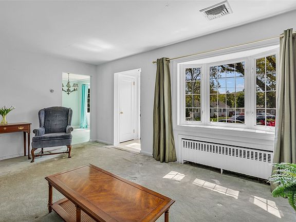 5th image of 8 Lee St