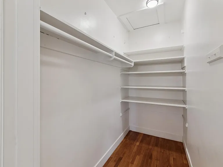1370 Filbert St #1 — Photo 24