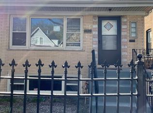 2939 N Dawson Ave, Chicago, IL 60618