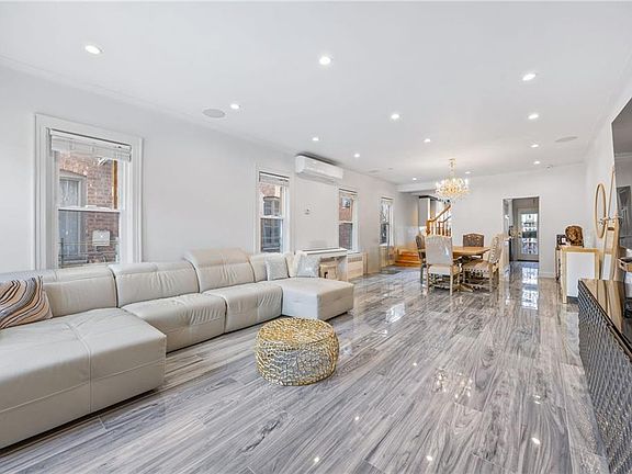 4th image of 2022 E 38th St