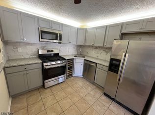 302 English Pl, Basking Ridge, NJ 07920