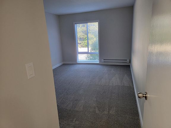 4th image of 1555 W Hillsdale Blvd #112
