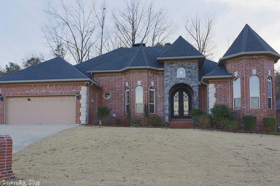 1st image of 169 Mountain Valley Dr