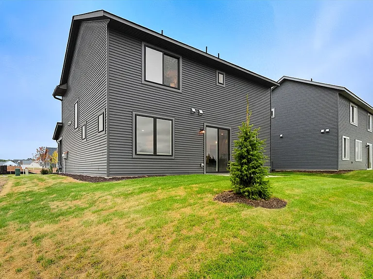 3472 Knightsbridge Trl N — Photo 44