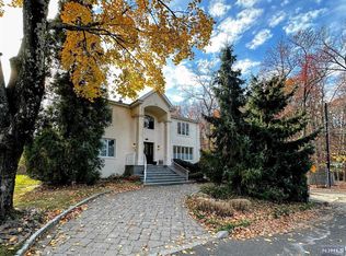 180 Middlesex Ave, Englewood Cliffs, NJ 07632