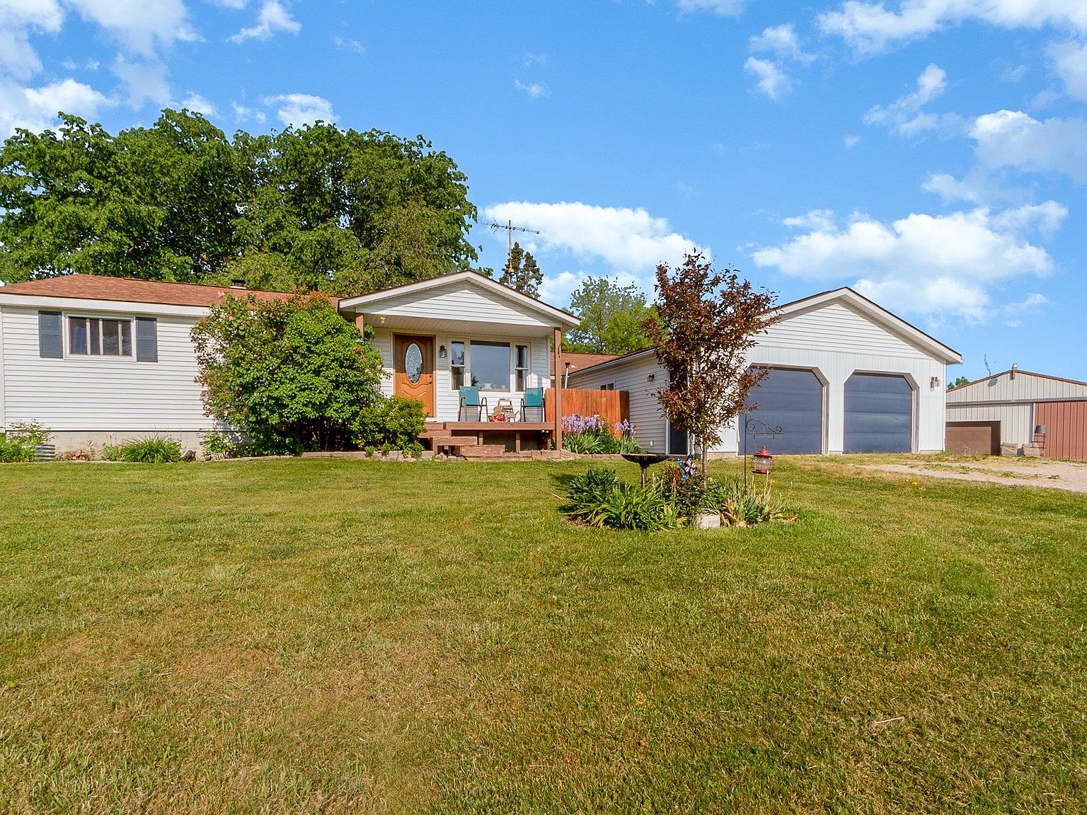 5157 N Eight Mile Rd, Pinconning, MI 48650 Zillow