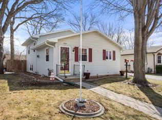 1916 Olive St, Oshkosh, WI 54901