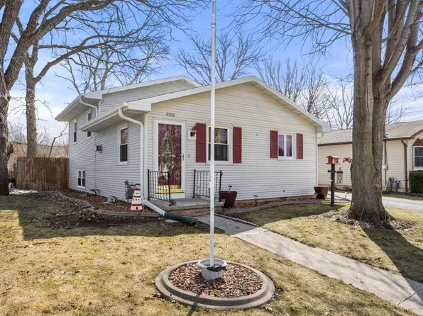 1916 Olive St, Oshkosh, WI 54901