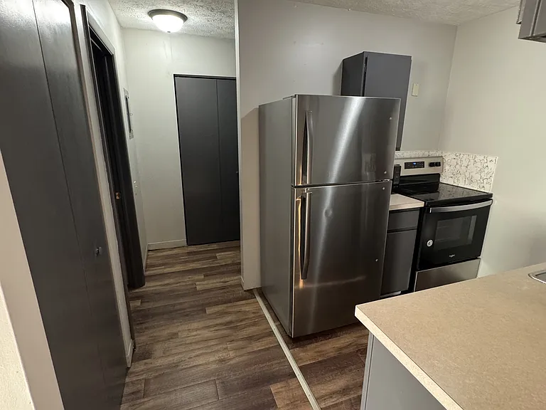 308 Windsor St — Photo 10