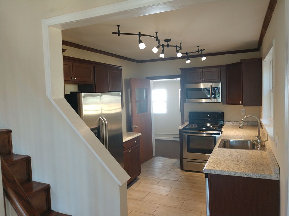 303 Mobley St Clover SC Zillow