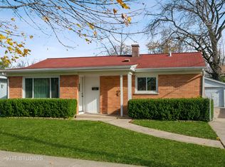 155 E Dennis Rd, Wheeling, IL 60090