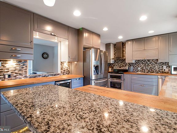 5th image of 12705 Valleywood Dr