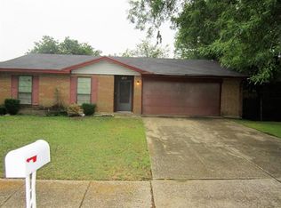 928 Pepperidge Dr, Lancaster, TX 75134