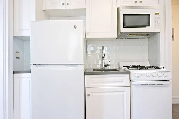 Rented by Metropolitan Equities | media 15