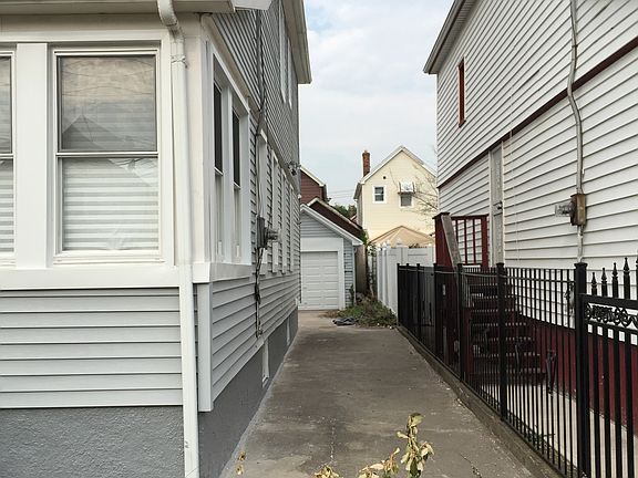 3rd image of 92-23 213th St