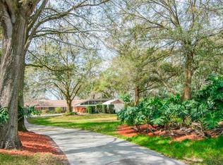 9520 Windsong Ln, Tampa, FL 33618