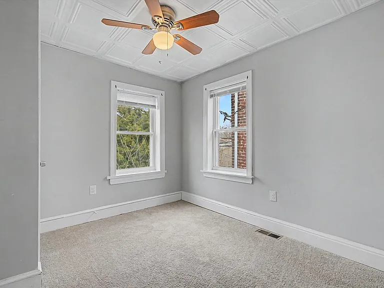 203 N Dupont St — Photo 22