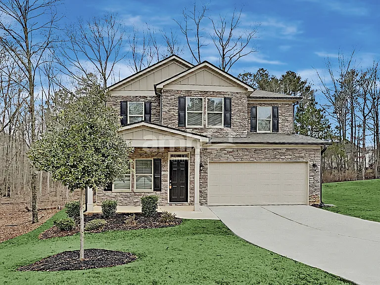 411 Pearson Cir — Photo 1