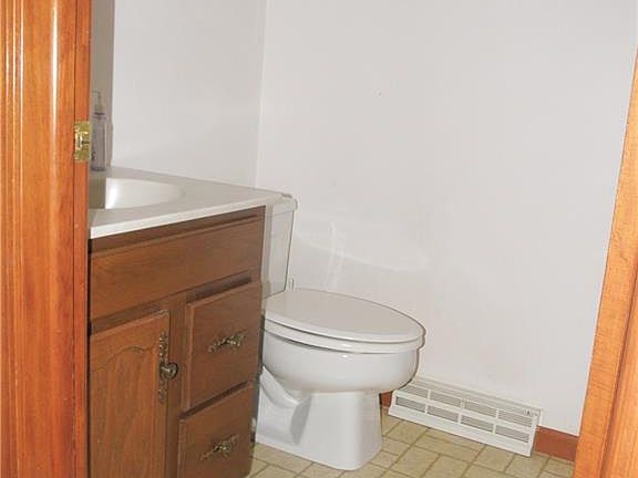 5th image of 9902 Meadville St