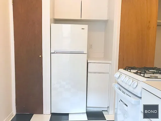 Rented by Bond New York | media 3