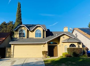 1376 E Richmond Ave, Fresno, CA 93720