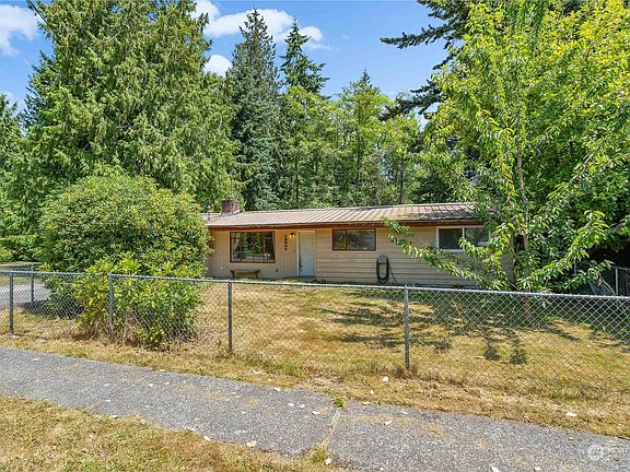 4th image of 19027 46th Avenue W