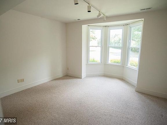 3rd image of 203 Chesterfield Ave