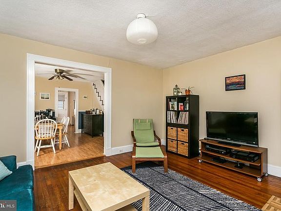 3rd image of 108 Sanford Ave