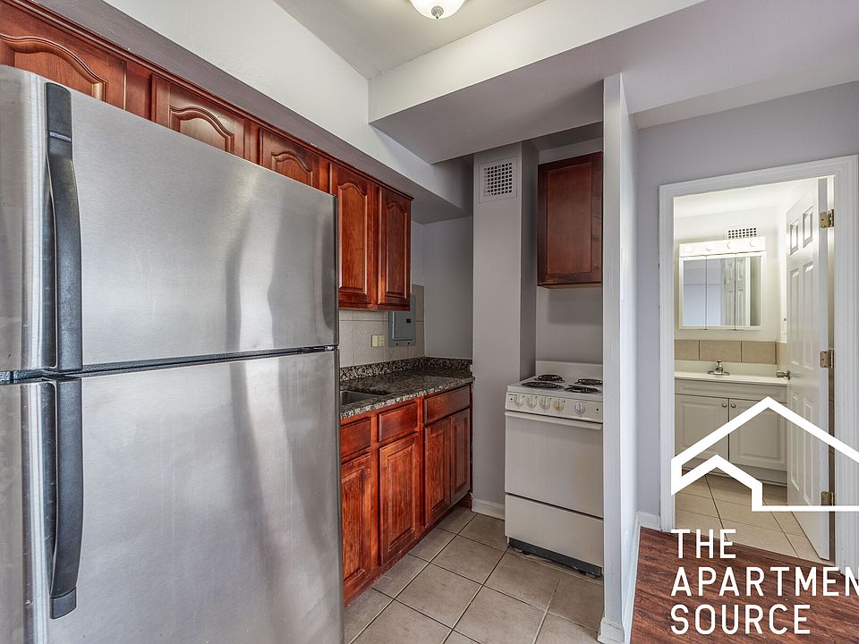 1st image of 4280 N Marine Dr #1