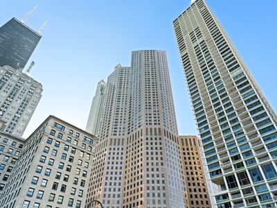 950 N Michigan Ave APT 2804, Chicago, IL, 60611