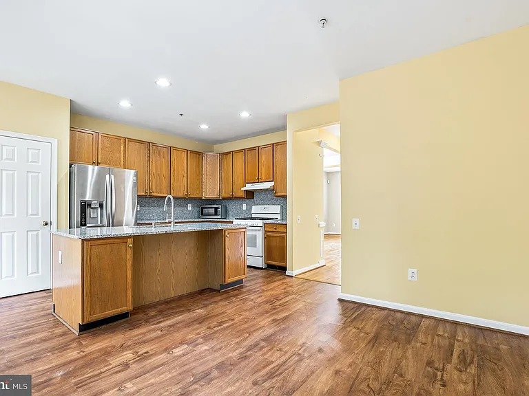 13711 Dunbar Ter — Photo 11