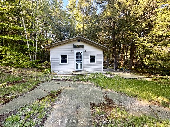 3rd image of 1080 Milne Rd