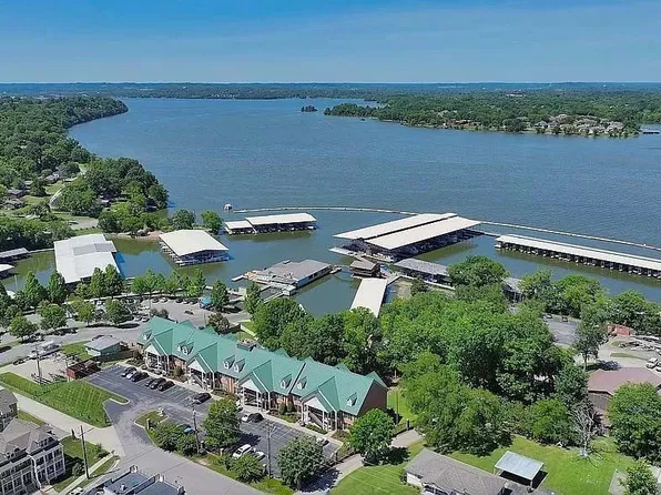 2127 Lakeshore Dr, Old Hickory, TN 37138