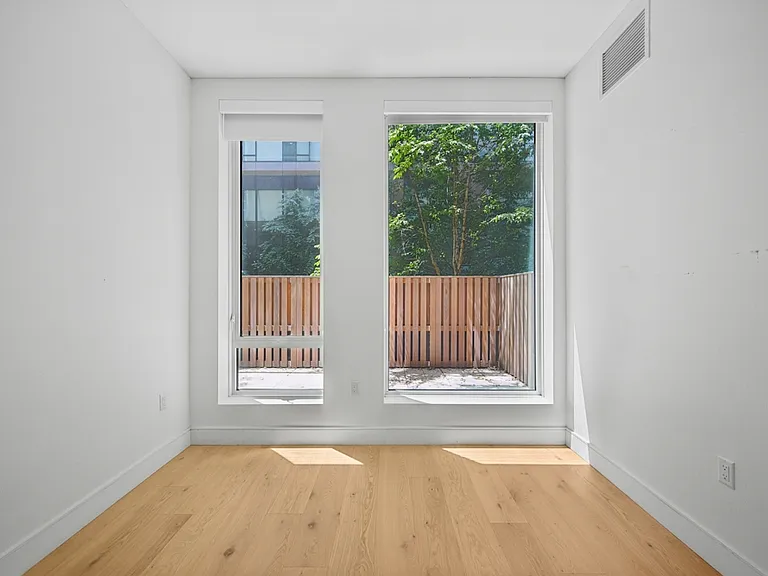 312 W 43rd St #2B — Photo 13