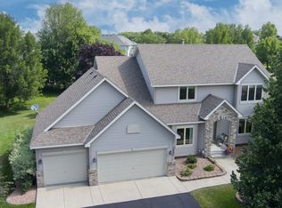 3895 Arlington Dr, Woodbury, MN 55129