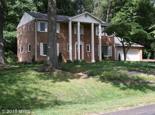 8005 Cindy Ln, Bethesda, MD 20817