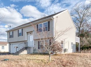 27 Aspen Pl, Willimantic, CT 06226