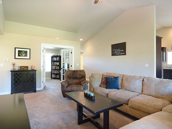 5th image of 508 Leah Ln