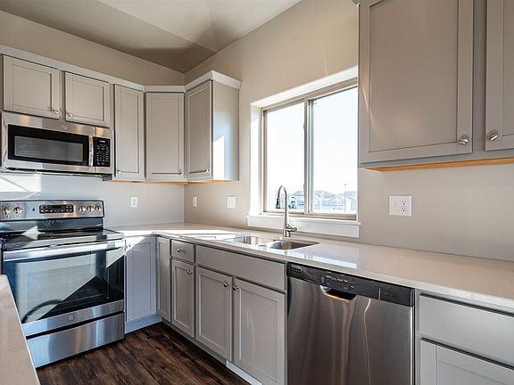 5th image of 1210 Leann Cir