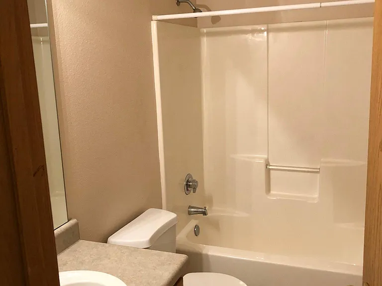 135 Bailey Cir — Photo 1