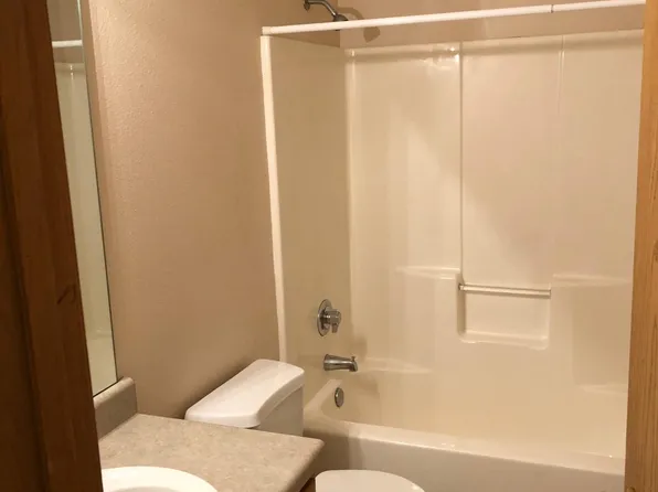 135 Bailey Cir, Rogersville, MO 65742