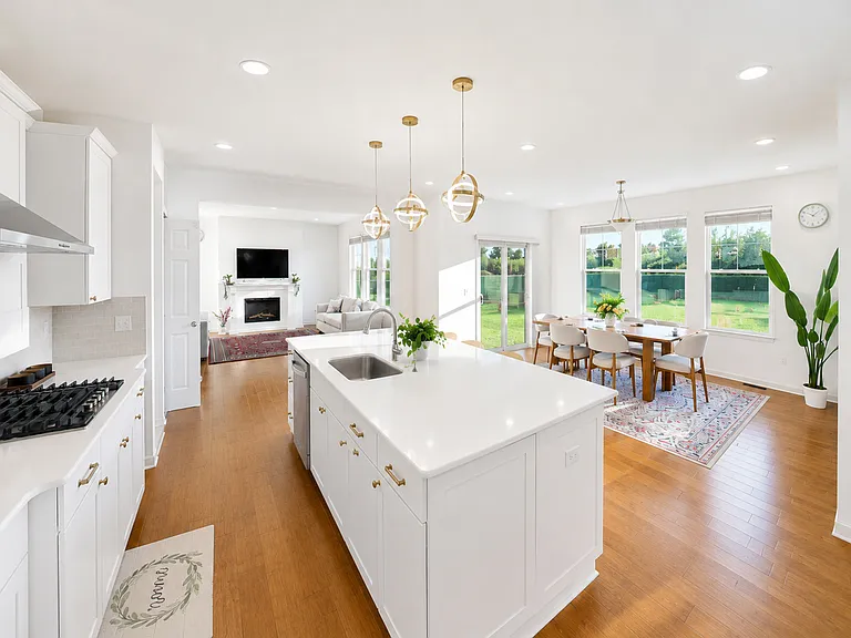 51172 Quaker Ln — Photo 33