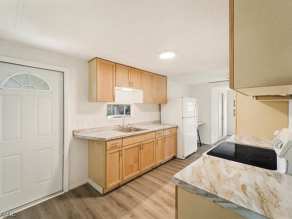 4th image of 138 Flame Ln