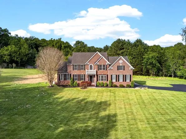 8 Noah Ct, Woodstock, MD 21163