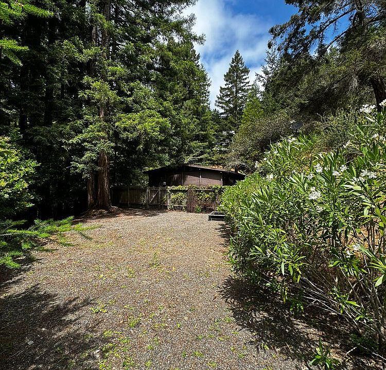 2nd image of 974 Lovell Avenue