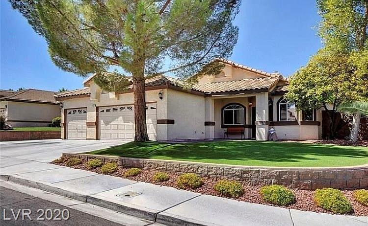 1st image of 467 Mountain Heights Ct