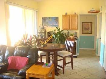 5th image of 324 Villa Cir