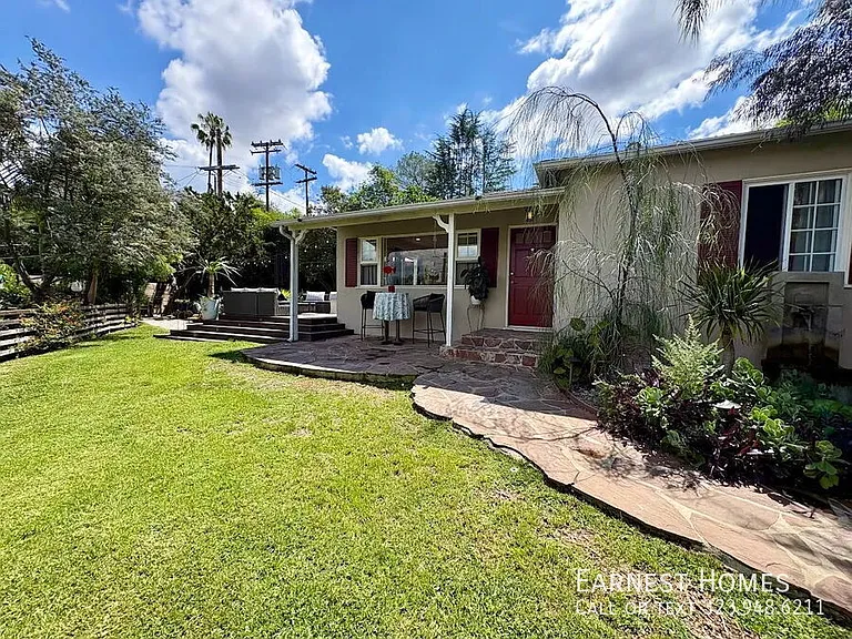 1410 Dartmouth Dr — Photo 24